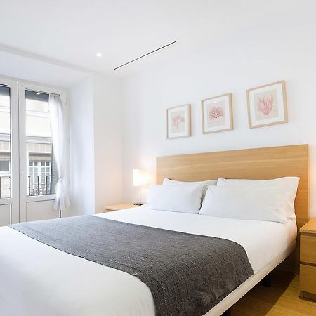 Apartamentos San Lorenzo 26 มาดริด ภายนอก รูปภาพ