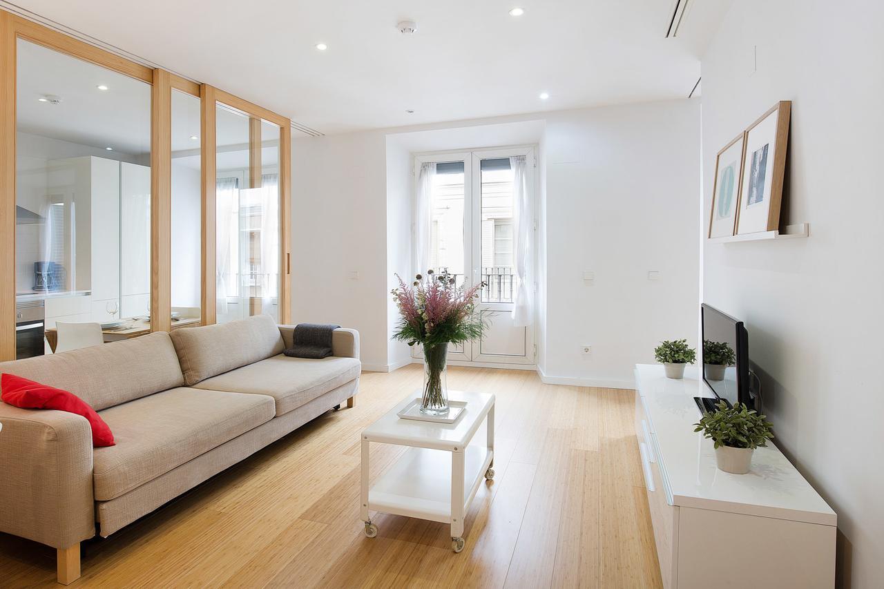 Apartamentos San Lorenzo 26 มาดริด ภายนอก รูปภาพ