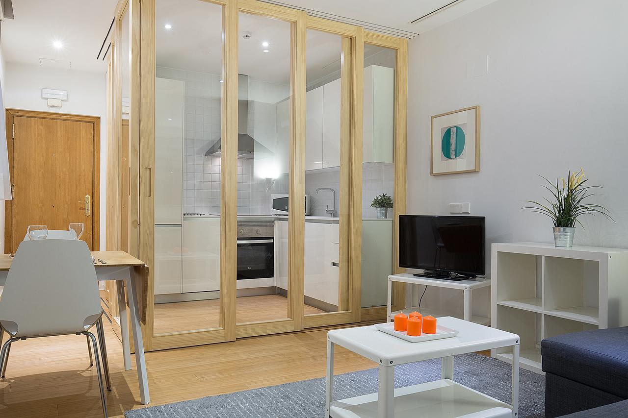 Apartamentos San Lorenzo 26 มาดริด ภายนอก รูปภาพ